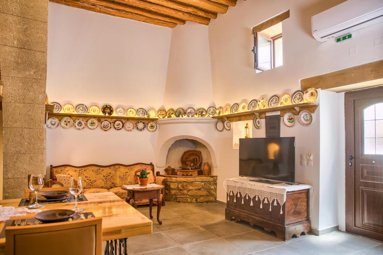 Holiday home Stone Arch Malona Village